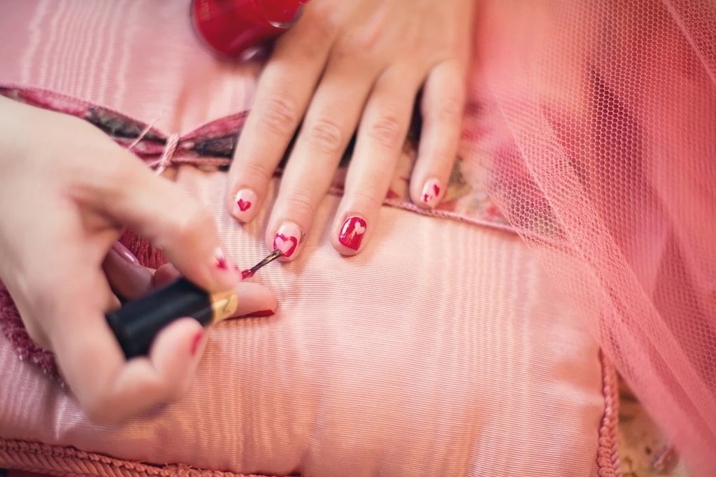 Sublimez vos ongles et cils avec des techniques innovantes à Montigny-lès-Metz